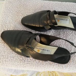 Liz Claiborne  Black  Size  8.5